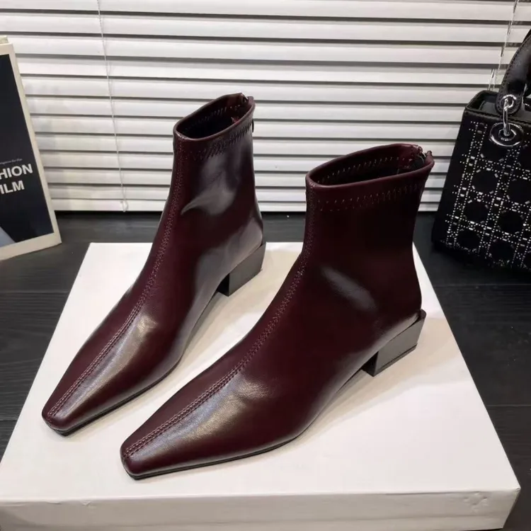 车厘子红方头粗跟切尔西靴烟筒短靴女2025秋冬机车靴英伦风瘦瘦靴