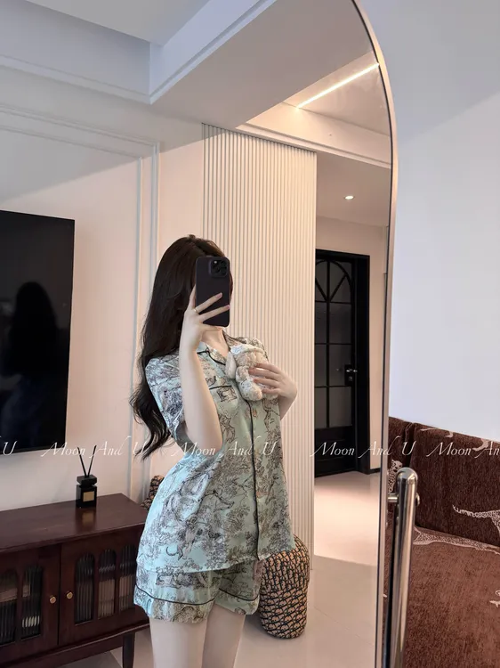 Moon And U【丛林小豹】冰丝缎面贵气丛林印花睡衣家居服套装