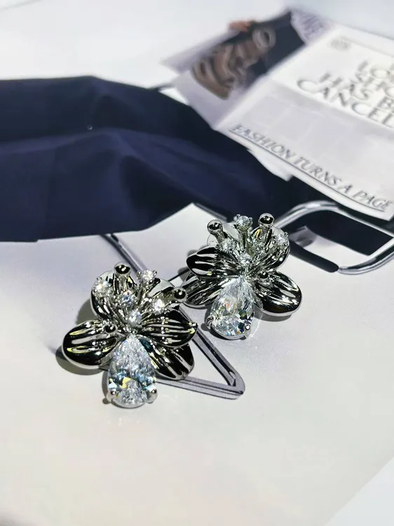 纯铜锆石耳饰 欧美风植物花卉耳钉手工镶嵌复古