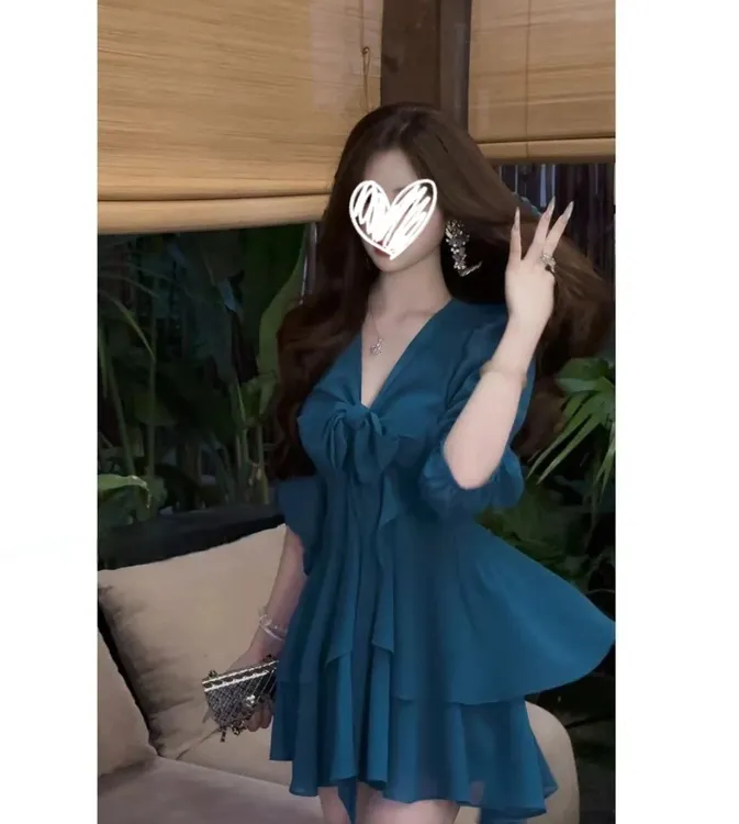 夏季显瘦裙子女古早千金 超显白孔雀蓝气质绑带连衣裙宽松