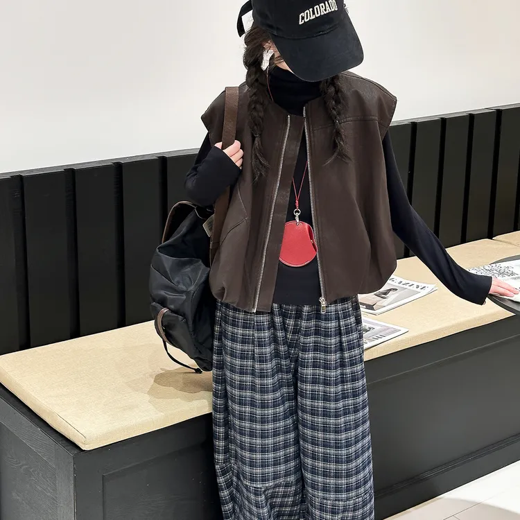 女童秋装皮马甲套装2025新款女孩秋季韩版潮流打底衫休闲裤三件套