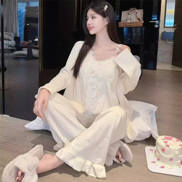 2025新款蝴蝶海岛绒睡衣女秋冬三件套薄绒蕾丝吊带开衫长袖家居服