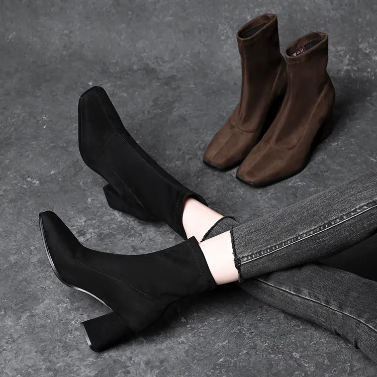 时尚方头粗跟弹力短靴女2025秋冬新款复古绒百搭高跟袜靴瘦瘦靴