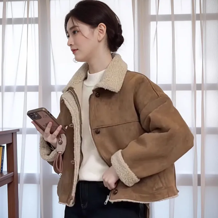 2025秋冬新款棕色休闲百搭上衣女美式洋气加厚保暖毛毛翻领短外套