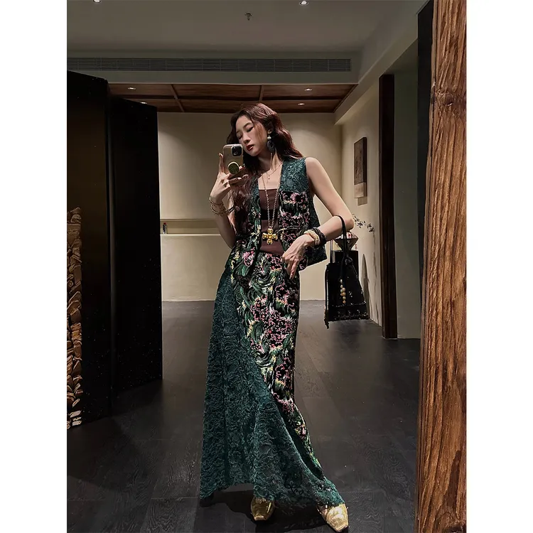 三吉黑花【十三渡】100桑蚕丝丝绒绣花定巨好看的两件套套装高级