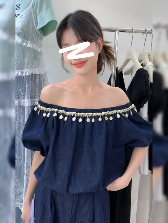 2025超火夏装松弛感宽松一字领露肩泡泡袖上衣牛仔阔腿裤两件套装