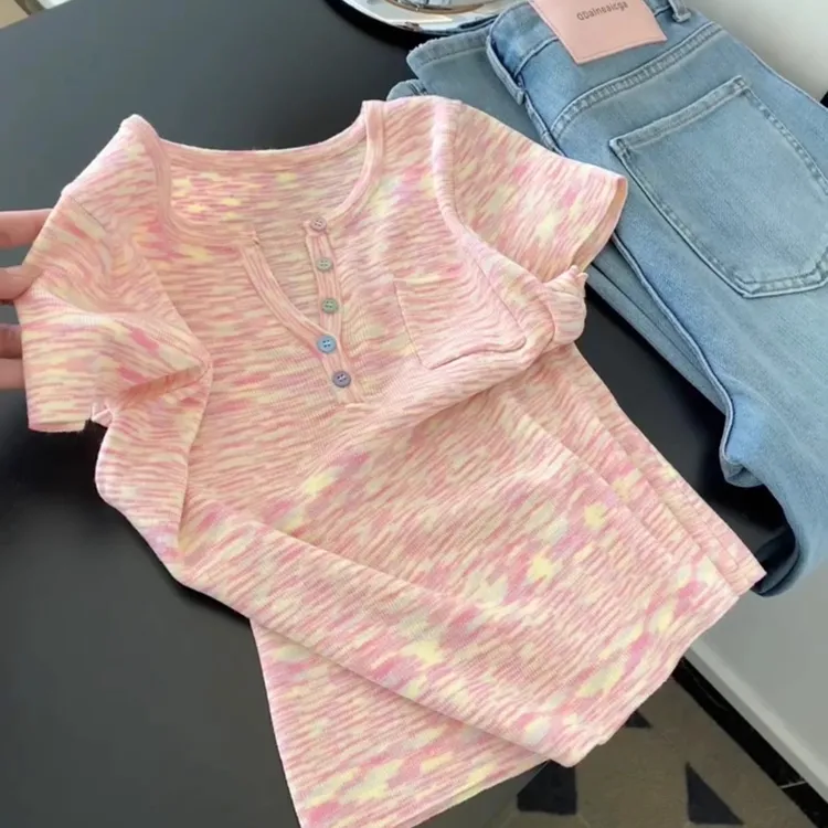 夏季新款t恤女韩版辣妹风甜美彩色纽扣设计感短款修身显瘦上衣T恤
