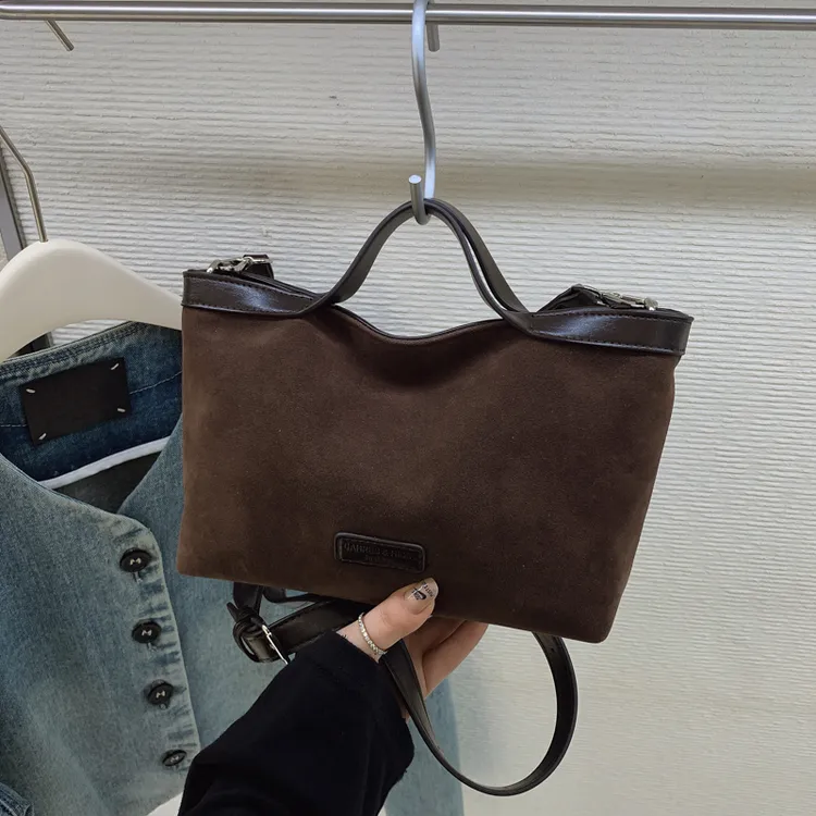 高级感复古磨砂包包女2025新款时尚百搭单肩斜挎包通勤手提托特包