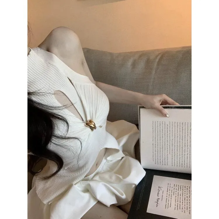 梦梦 MENGMENG｛小巴姐妹 新款纯欲辣妹百搭纽结针织背心上衣}