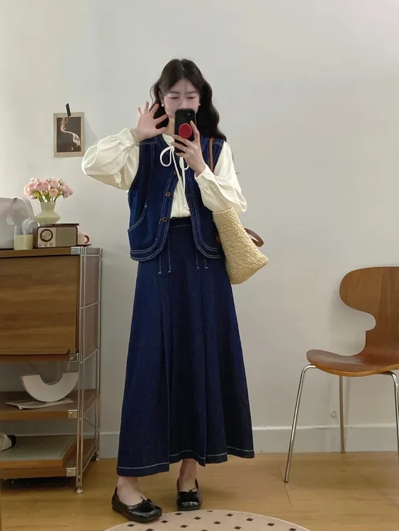 大码女装秋季气质显瘦绑带设计感衬衫+复古牛仔马甲+半身裙三件套
