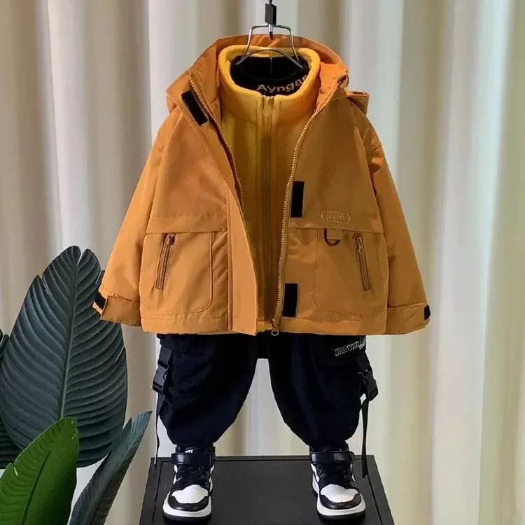 男童外套加绒秋冬2025新款儿童冲锋衣三合一可拆卸宝宝春秋季风衣