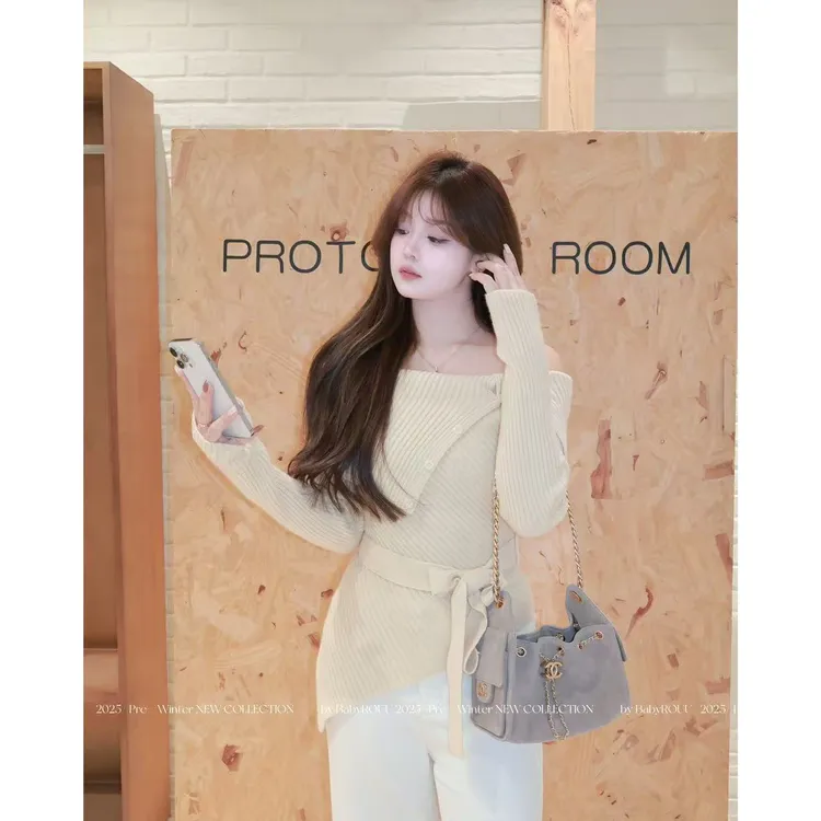 【月光漫肩】温与柔韩系简约性感露肩长袖氛围感翻领气质显瘦毛衣