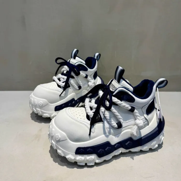 2025冬季加绒拼色百搭休闲鞋厚底复古老爹鞋女运动时尚增高女鞋