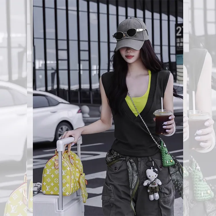 韩系咖色冰丝针织无袖坎肩上衣女夏季别致短款设计感绝美无袖t恤