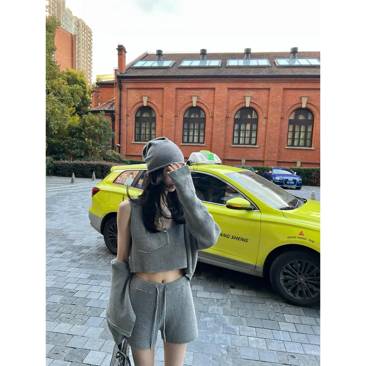 区区欧阳连帽针织开衫女秋季长袖宽松美式复古慵懒风毛衣外套上衣