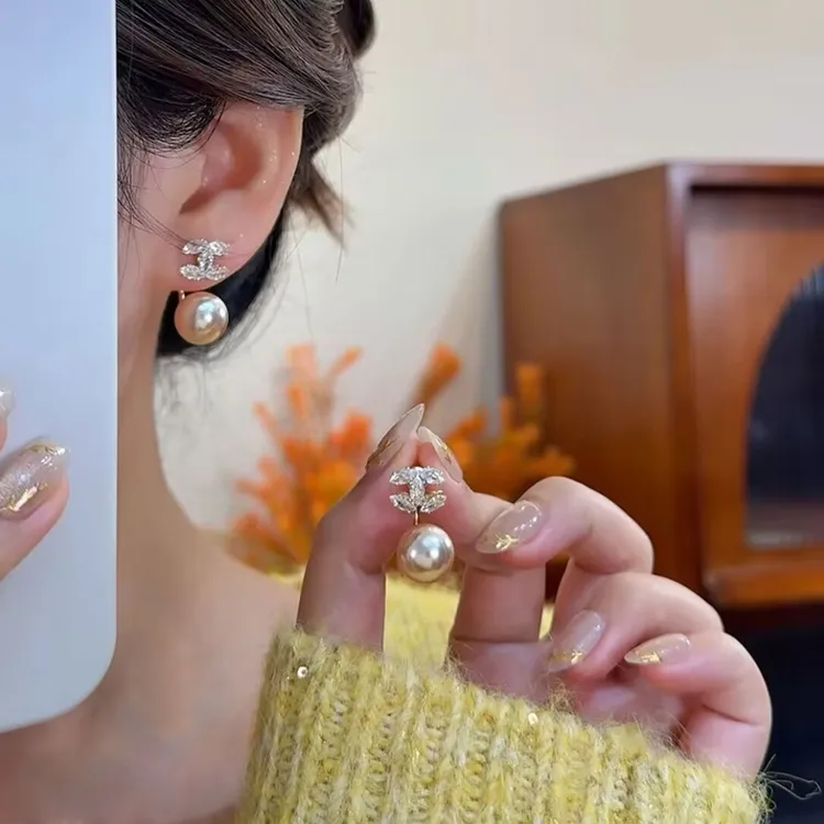 锆石珍珠耳环女2025新款爆款小众独特轻奢法式气质设计高级感耳饰