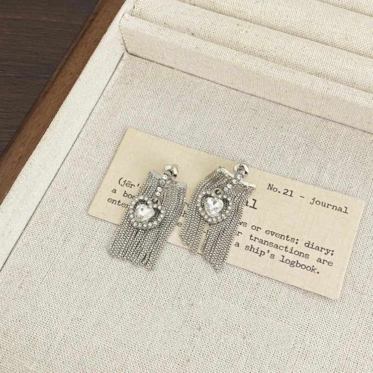 铜合金耳饰 爱心满钻流苏耳环女2025新款高级感耳钉显脸小耳饰