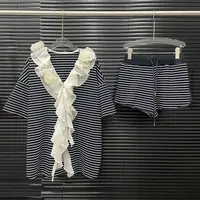 付新博女装立体花朵条纹时尚套装女宽松休闲T恤+短裤两件套14812