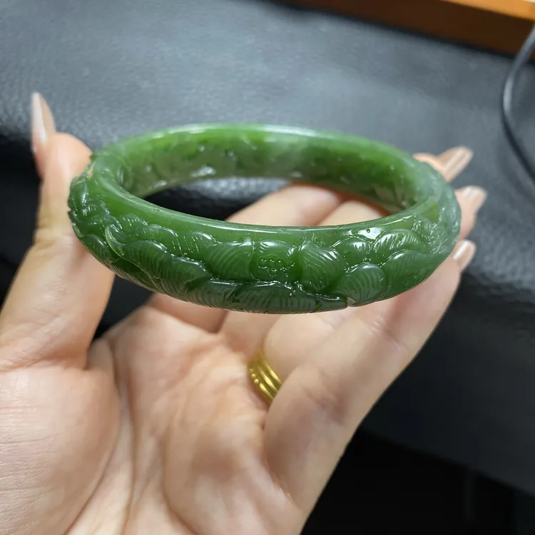 精品和田玉菠菜绿碧玉凤凰牡丹雕花手镯