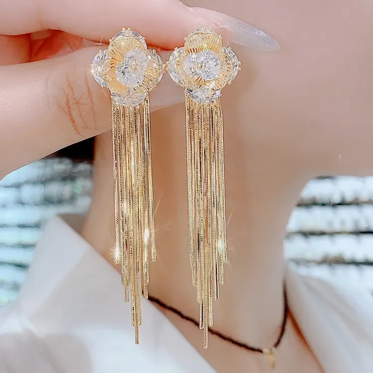 铜合金合成锆石耳饰 896-S925银针日韩原创轻奢气质金色耳环流苏