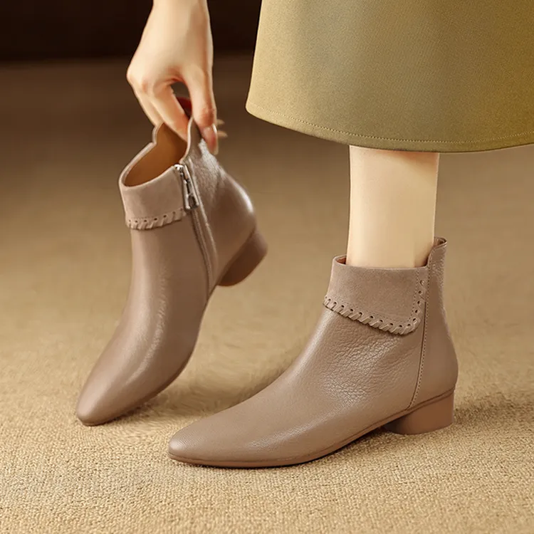 高级感羊皮真皮小短靴秋冬新款软底通勤女靴子小众百搭矮筒马丁靴