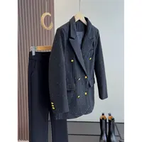 带垫肩重工亮片设计装饰双排扣小金扣西装款棉服