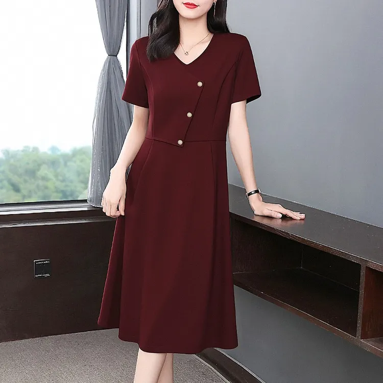 中长款气质连衣裙女2025新款高级感V领大码裙子短袖宽松夏季女装