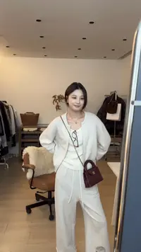 秋冬两色极简拉链休闲风毛衣