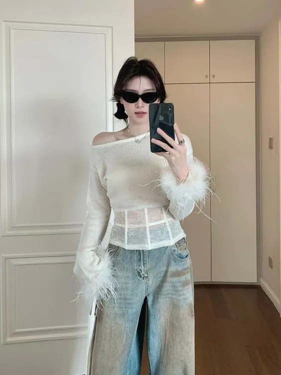 白色慵懒毛衣女冬季设计感拼接鱼骨收腰气质针织上衣女百搭牛仔裤