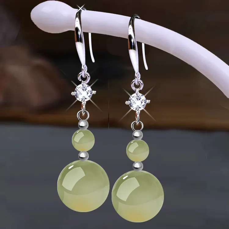 S925银天然玉石东陵玉耳环时尚大气2026新款不过敏耳坠