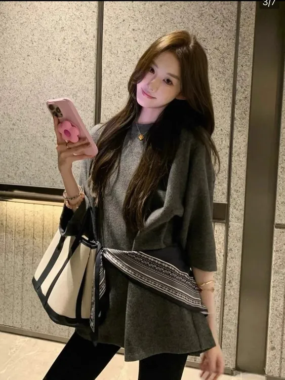2025秋季新款穿搭设计感大廓形慵懒老钱风中长款五分袖T恤女上衣