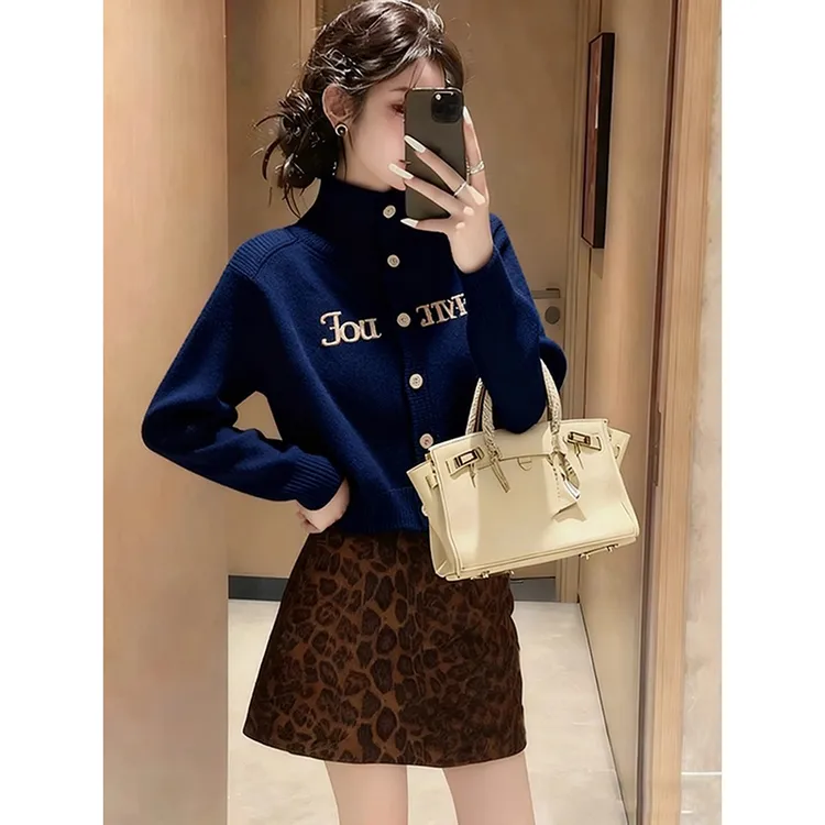 韩式搭配一整套冬装2026新款独特漂亮针织上衣豹纹半身裙两件套装