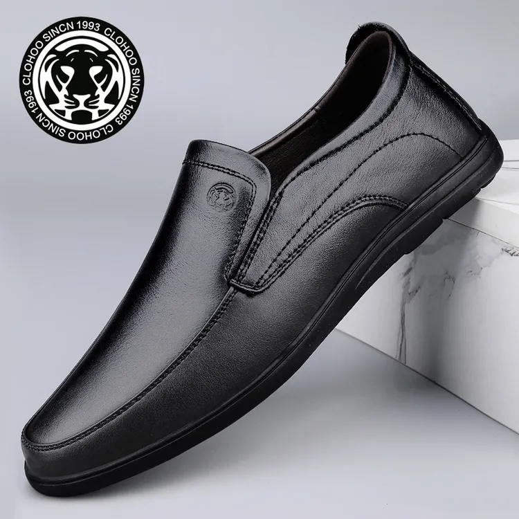 纯色休闲皮鞋男款皮鞋春秋皮鞋潮流男士商务韩版爸爸鞋软底百搭