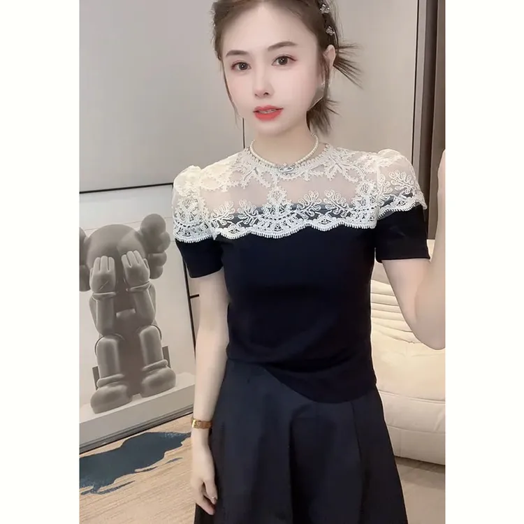 法式香风洋气小衫2025夏季新款修身显瘦蕾丝拼接圆领小众百搭T恤