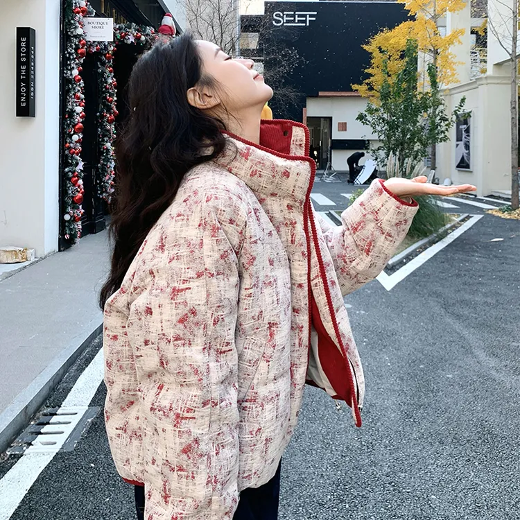 潮牌小香风红色羽绒服女冬季2024新款高级感短款小个子独特设计感