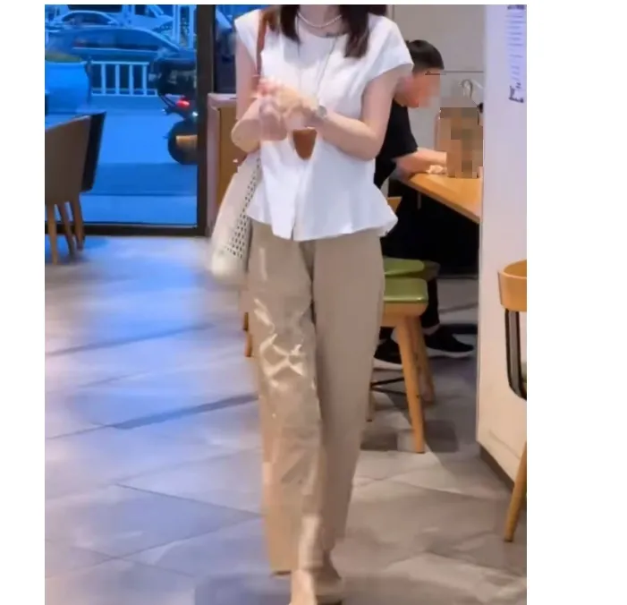 时尚潮流百搭精品女装zsx40124