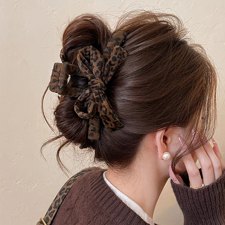 秋冬豹纹蝴蝶结抓夹网红鲨鱼夹气质抓夹2025新款气质后脑勺盘发夹