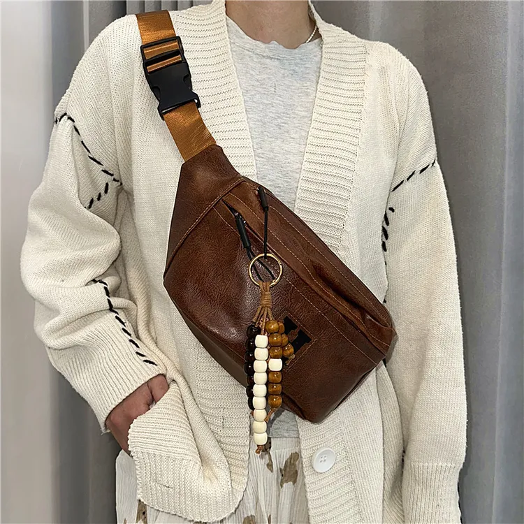 斜挎包男款爆款2025新款便携式男士后背包简约时尚腰包胸前包休闲