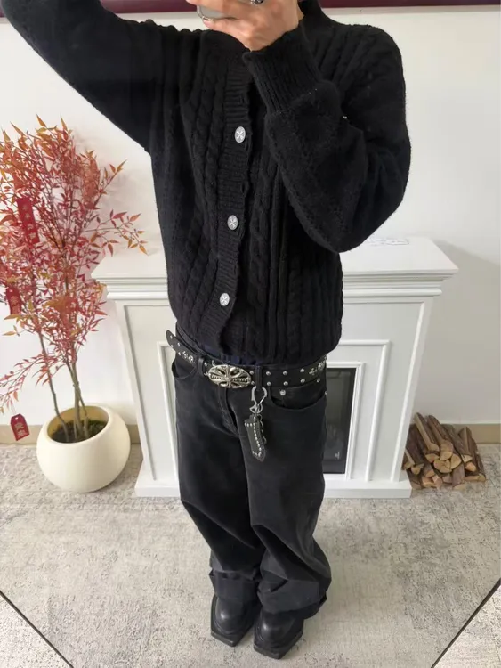 ENDRITES 680克混纺破坏做旧纽扣ERD风麻花毛衣开衫