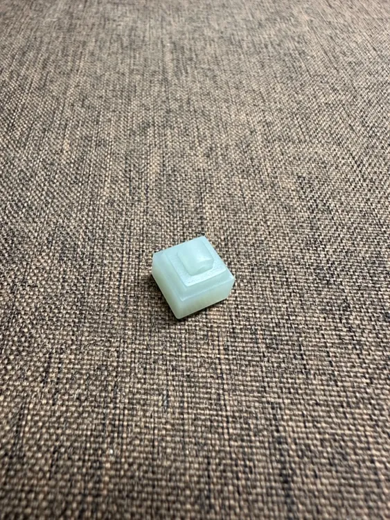 和田玉新疆且末青白山料方形印章秤砣称心如意小提溜挂件吊坠背云