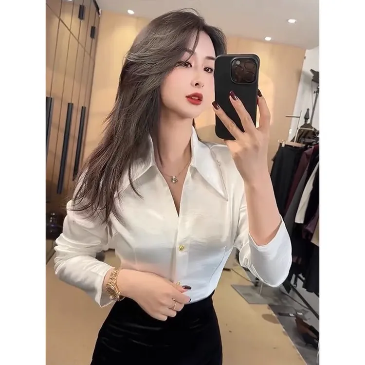 丝光缎面长袖衬衫女春秋新款光泽高级感衬衣抗皱免烫气质显瘦上衣