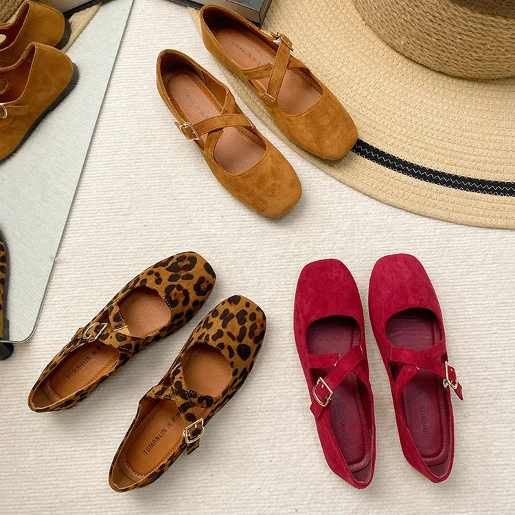 【退换货运费补贴】时尚百搭平底网红单鞋方头仙女风女鞋浅口LF8553