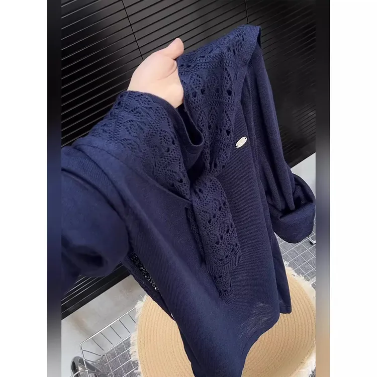 藏青色蕾丝镂空披肩毛衣女设计感早秋新款长袖针织衫百搭小众上衣