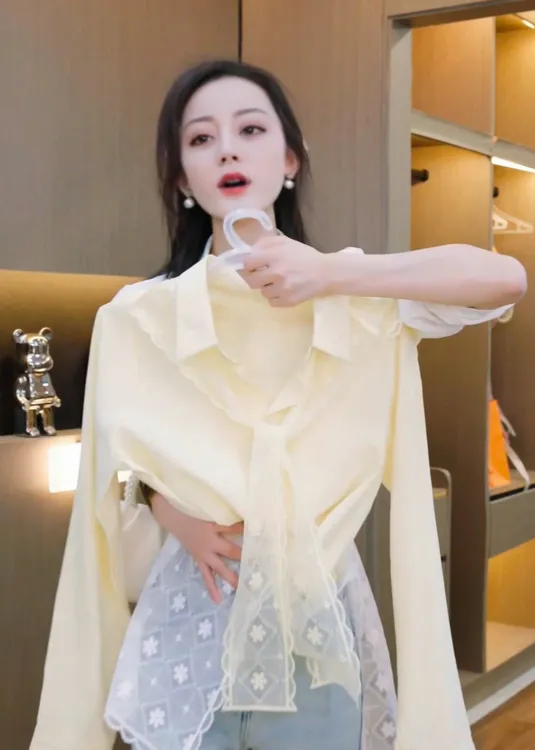 【曼城艺术】2025春季新款时尚气质百搭减龄衬衫女52026