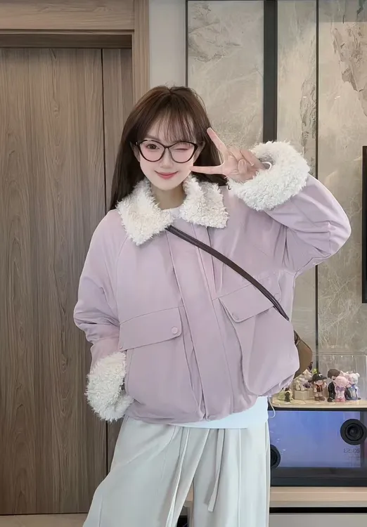 【米米六专属定制】羊羔毛翻领拼接2025冬季新款工装加毛外套25108