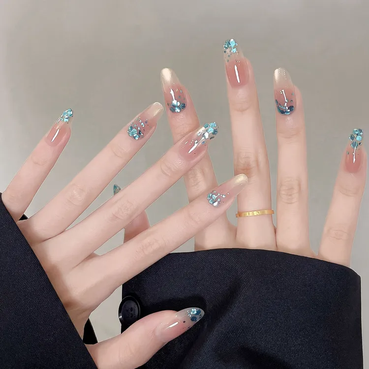 浅海繁星 手工穿戴甲蓝色亮片猫眼中椭圆夏季日百搭显白穿戴美甲