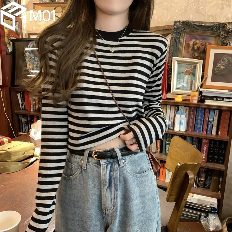 M01正肩短款条纹长袖T恤女士秋季撞色打底衫小众紧身内搭短款上衣