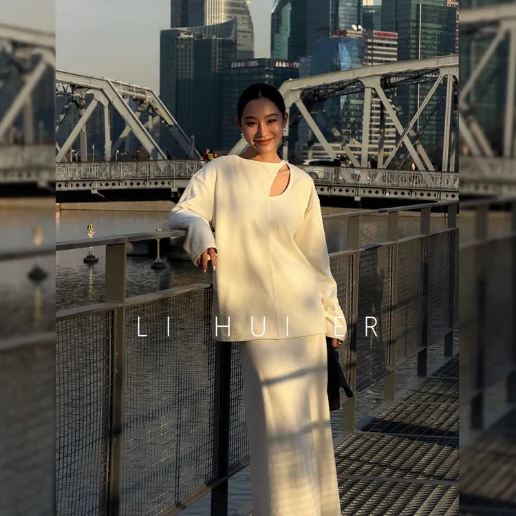 LiHuiEr李慧儿【梨花闲】 2025冬款小众杏色上衣半裙套装LL025896