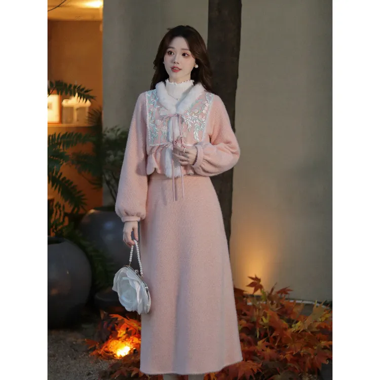 瑶西【粉知瑶】粉色毛绒刺绣花卉上衣新中式温柔国风半裙汉服两件套