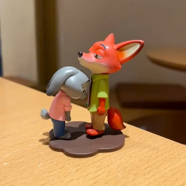 【真正的意义】朱迪尼克疯狂动物周边盲盒系列朱迪车载生日礼物